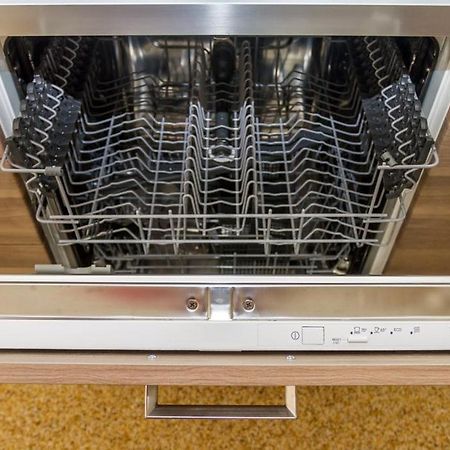 Stylish Apartment 5 Minutes Walk From City Center プラハ エクステリア 写真