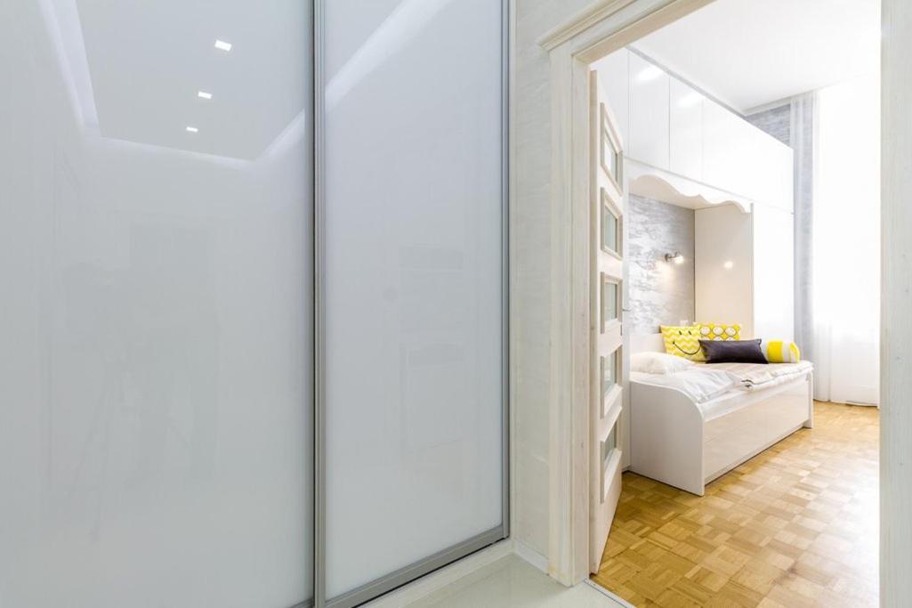 Stylish Apartment 5 Minutes Walk From City Center プラハ エクステリア 写真